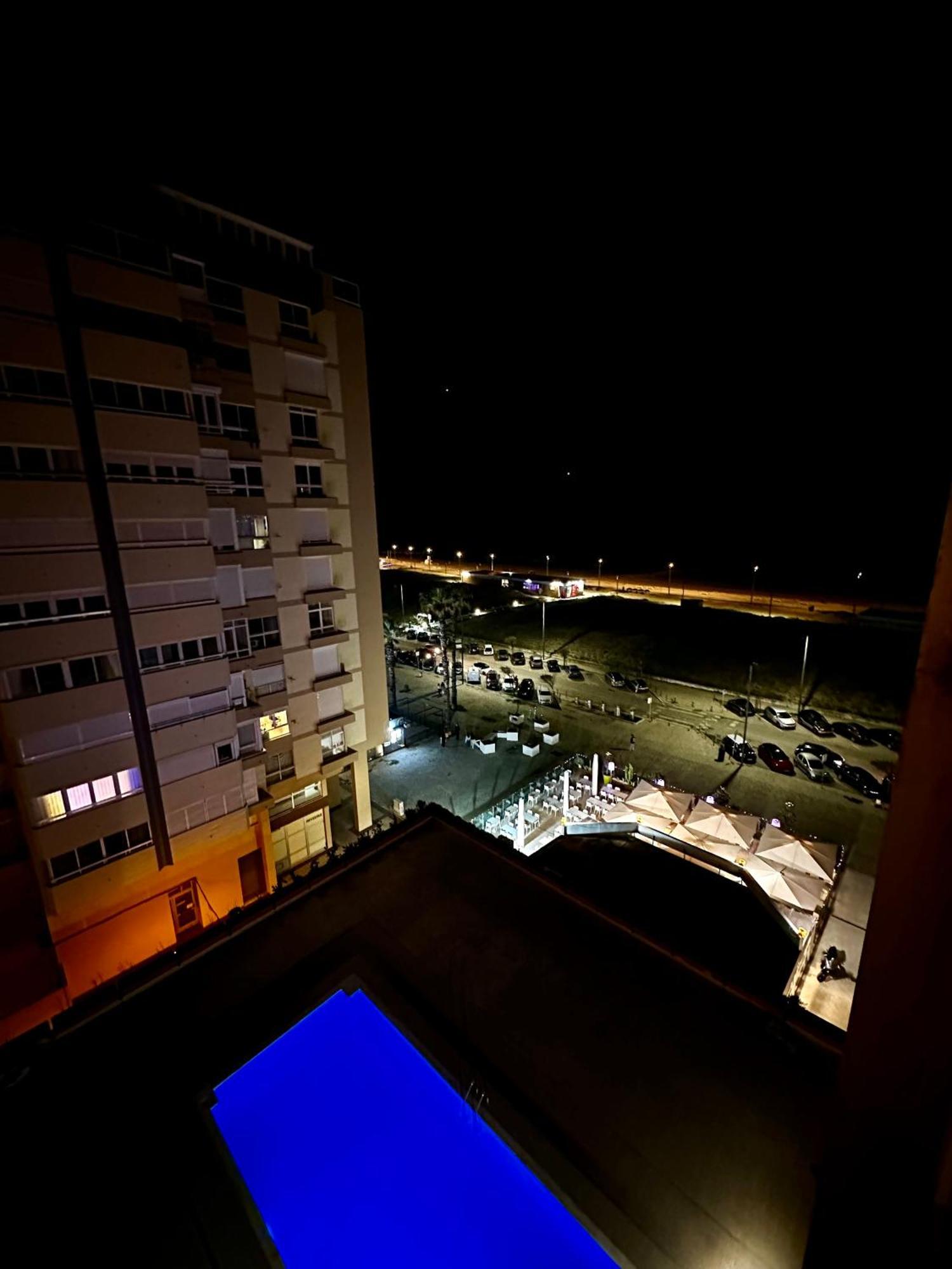 Front Beach Costa Caparica Lisbon 卡帕里卡海岸 外观 照片